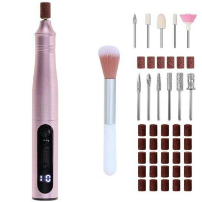 Фрезер для нігтів Adler AD 2181, 13500 об/хв, 11 насадок Фрезер для нігтів Adler AD 2181, 13500 об/хв, 11 насадок