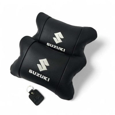 Набір шкіряних подушок Suzuki з вишивкою логотипу + брелок у подарунок для авто Набір шкіряних подушок Suzuki з вишивкою логотипу + брелок у подарунок для авто