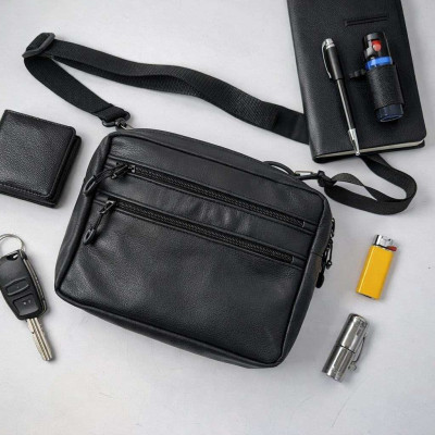 Чоловіча сумка месенджер з натуральної шкіри, містка шкіряна сумка через плече 