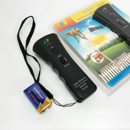 Ультразвуковий відлякувач собак ZF853E Super Ultrasonic Dog Chaser із ліхтариком засіб від собак захист